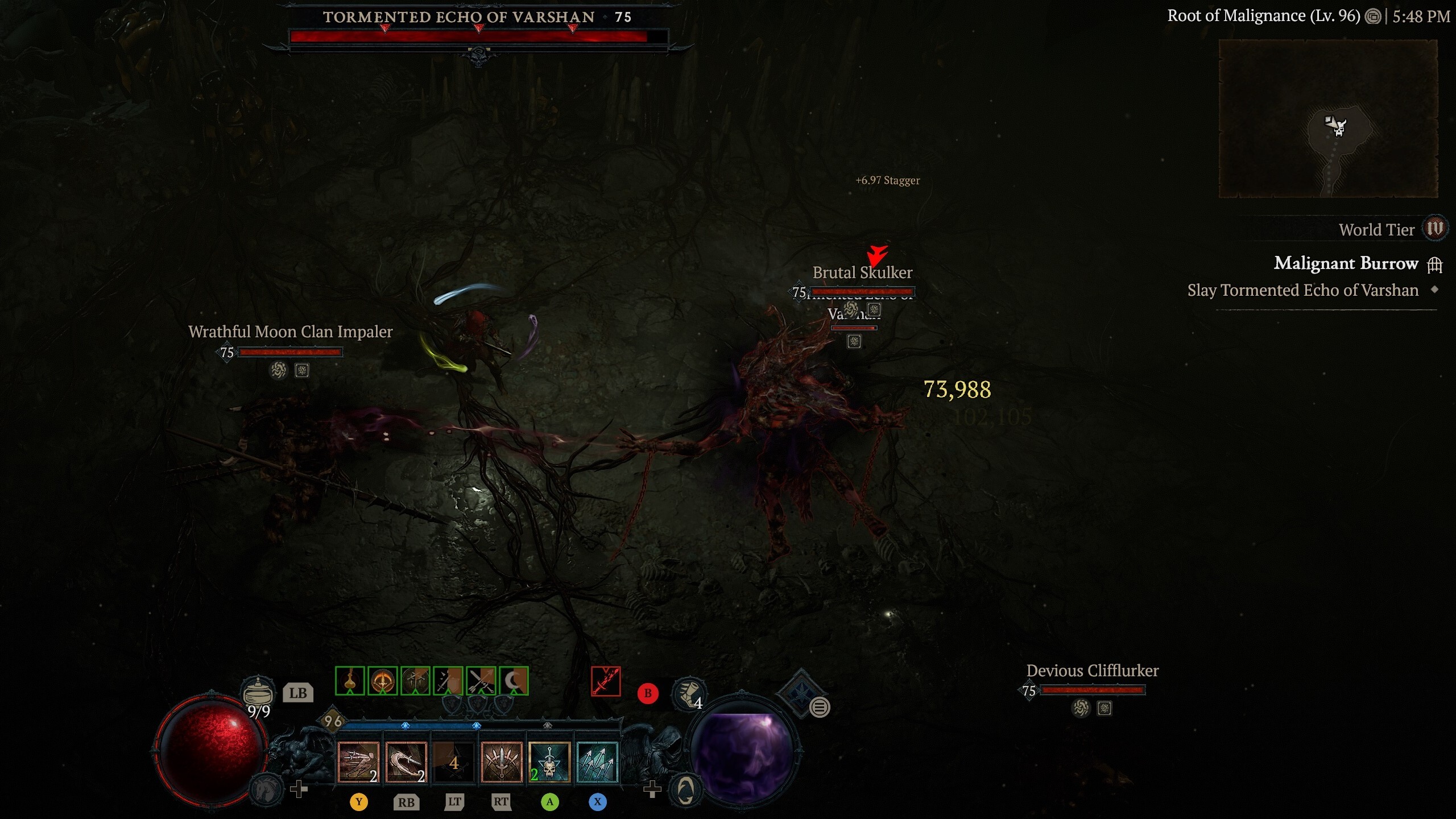 Dans Diablo 4, un voleur affronte un groupe d'ennemis d'élite malins.